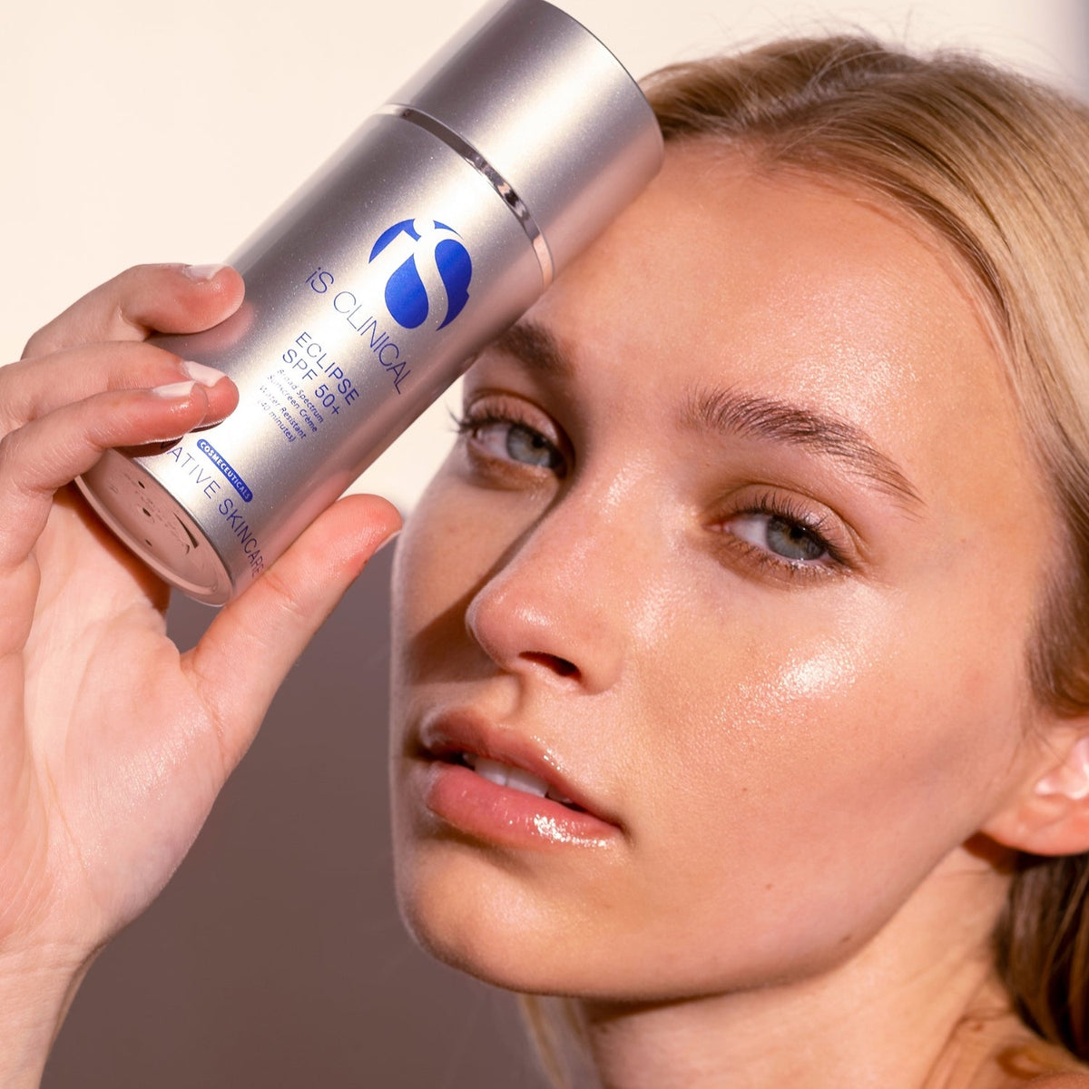 iS ClinicaliS Clinical Eclipse SPF50+ PerfecTint Beige 100gSkinShop