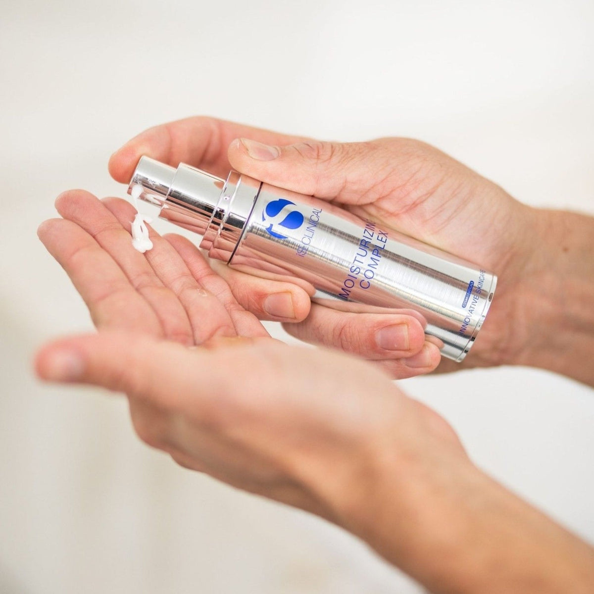 iS ClinicaliS Clinical Moisturising Complex 50gSkinShop