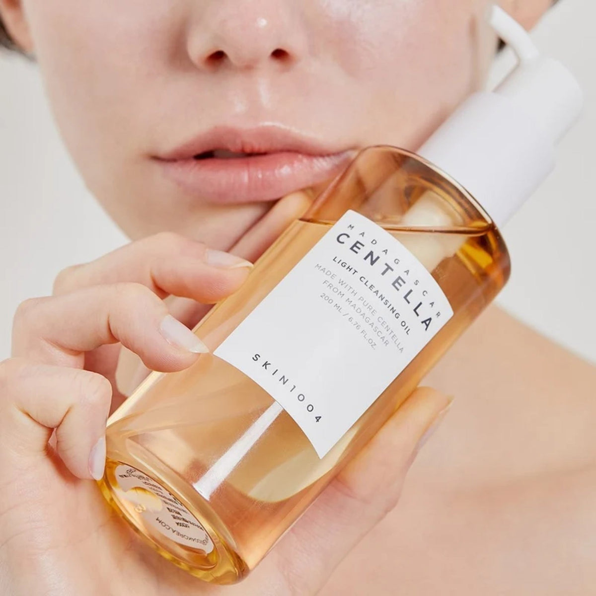 SKIN1004SKIN1004 Madagascar Centella Light Cleansing Oil 200mlSkinShop