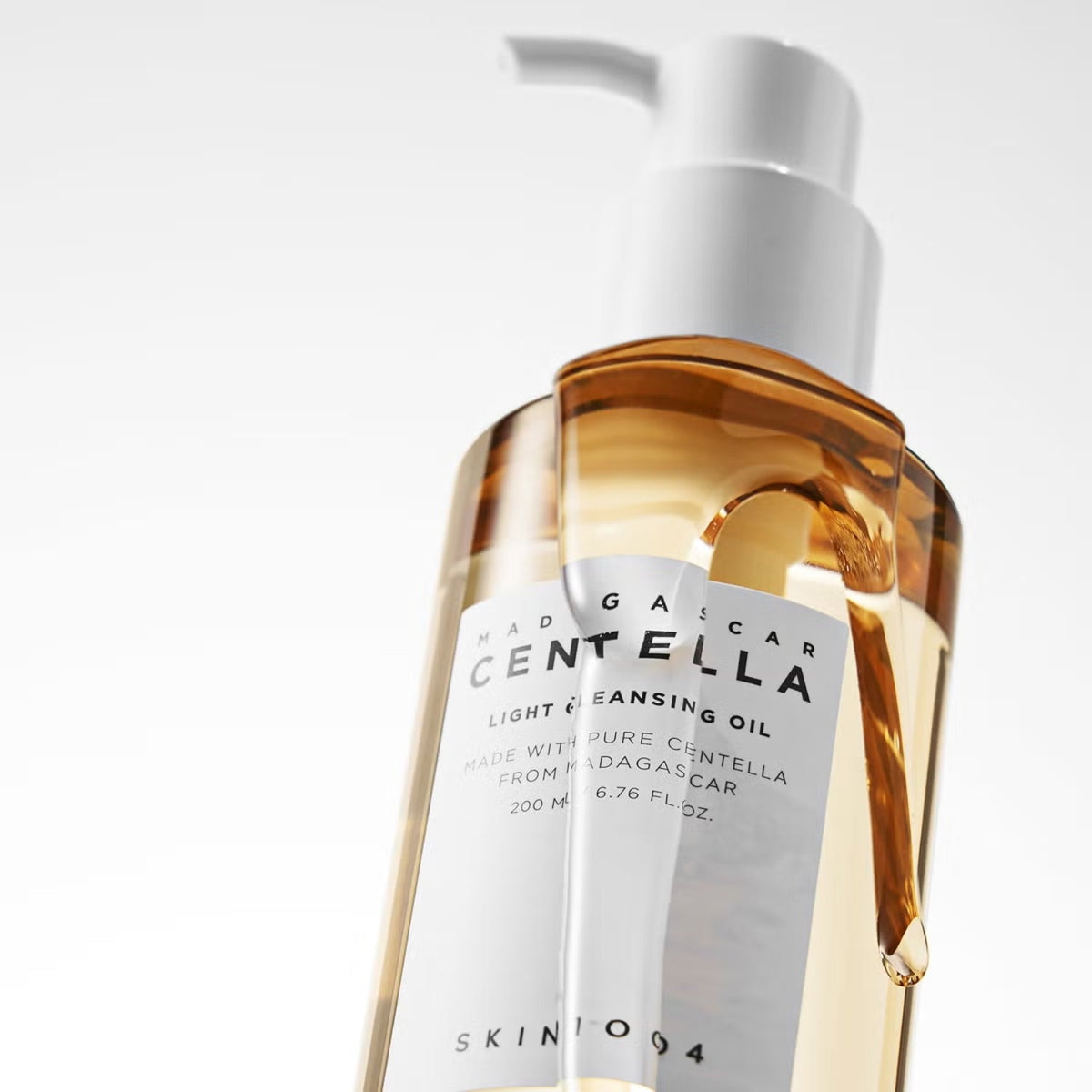 SKIN1004SKIN1004 Madagascar Centella Light Cleansing Oil 200mlSkinShop